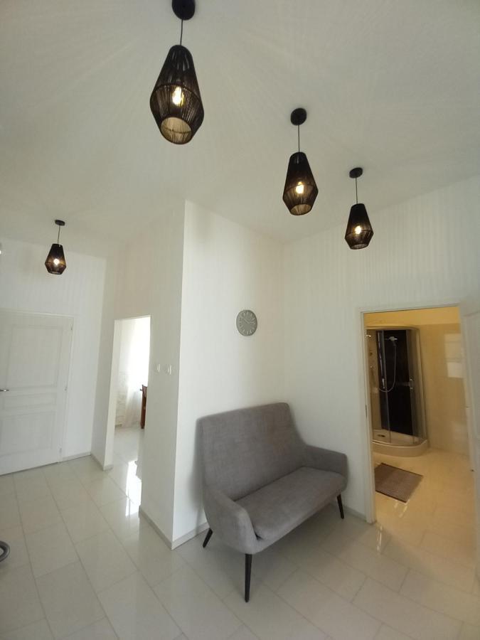 Korvin One Apartman Papa Luaran gambar